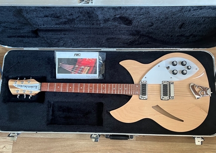 09' Rickenbacker 330 electric guitar, mapleglo, totally mint.